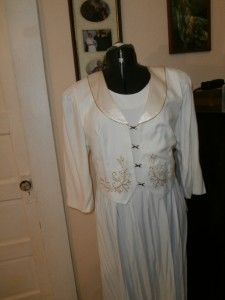 Karis Korner White Dress with Gold Trim Size 16