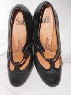 Ladys Sofft Black Leather Mary Jane Pumps Size 9 M