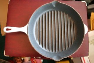 Le Creuset #26   10 Inch round Skillet Grill. The skillet is used but