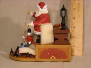 New 1994 House of Lloyd Christmas Around The World Santa Marionette