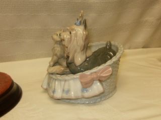 Lladro Figurine Our Cozy Home 6469 w Stand So Cute
