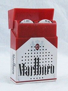 Vintage Marlboro Cigarette Case Am Transistor Radio w Box