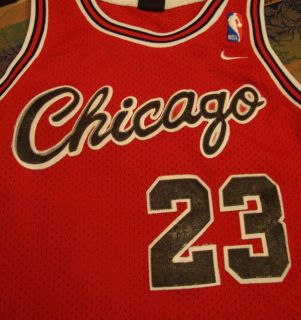 Michael Jordan 23 Chicago Bulls Nike Jersey Size Small NBA