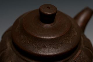 Antique Chinese Yixing Teapot Purple Clay Zisha Pottery Signed L118