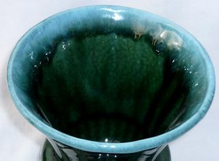 This Listing Is For A Vintage Hull Art Pottery Green Agate 8 1/4 Urn