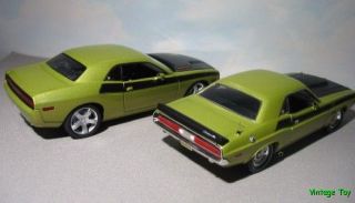1970 + 2006 Dodge Challenger R/T Hemi   Highway 61 1:18 diecast Set
