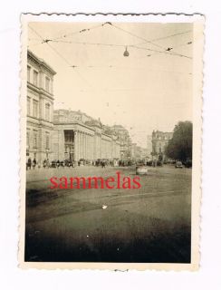 STUTTGART altes Foto um 1920 Strassenszene Innenstadt PKWs Passanten