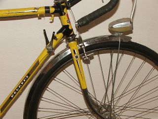 Peugeot Fahrrad / Rennrad in gelb aus den 70er Jahren