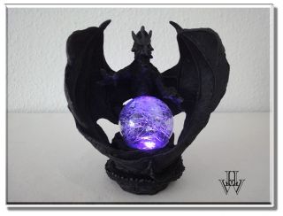 Fantasy Black Dragon schwarzer Drache mit farbiger LED Kugel Licht