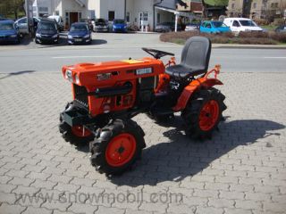 Kleintraktor Traktor Kubota B6001 neu lackiert Mini Schlepper
