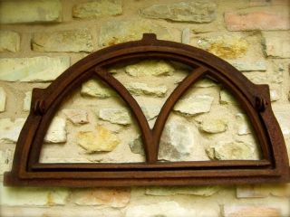 Eisenfenster, Stallfenster Gußfenster halbrund klappbar