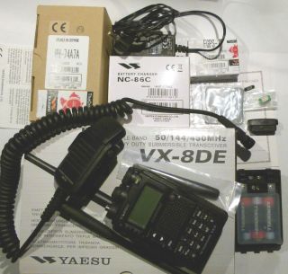 Handfunkgeraet YAESU 50 144 430 MHz VX 8DE neuwertig mit Zubehoer