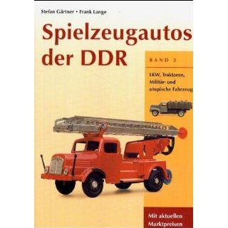 Spielzeugautos der DDR 2 LKW, Traktoren, Militär  und utopische