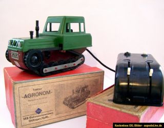 199) AGRONOM Traktor VEB Göllingen Bakelit Schlepper MSB