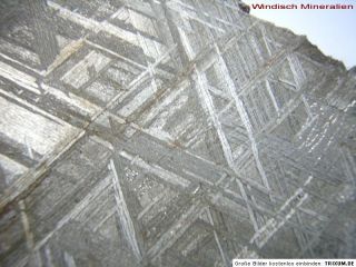 Eisen Nickel METEORIT aus MUONIONALUSTA, angeschliffen und geätzt