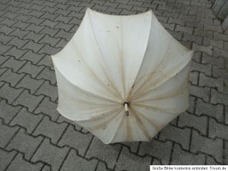 Alter Schirm Sonnenschirm mit Porzellangriff