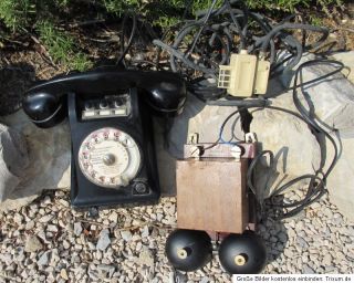 altes Telefon aus Frankreich schwarz mit Wählscheibe