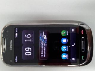 Nokia C7 00 8 GB   Frosty metal (Ohne Simlock) Smartphone