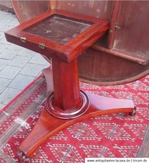 Biedermeier Tisch aus Mahagoni, Salontisch mit Stempelfuß