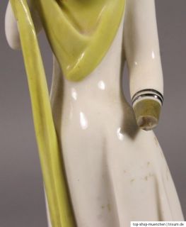 Nymphenburg Porzellanfigur Porzellan Figur Frau 22 cm beschädigt 0