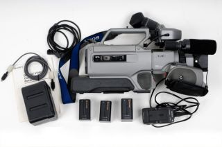 Sony digitale Videokamera DCR VX9000E im Set