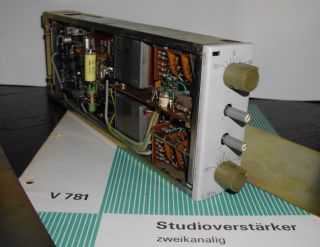 Studioverstaerker V 781 ay DDR Studiotechnik RFZ 700er RFT zweikanalig