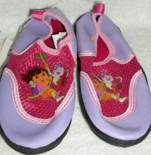 Dora the Explorer Aqua Socks, Water Shoes Size 11/12 Clothing