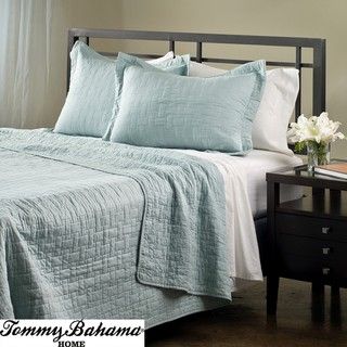 Tommy Bahama Aruba Blue Full/ Queen size 3 piece Quilt Set