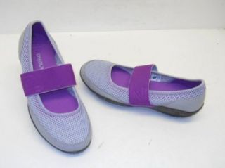  New Balance Womens Gray/Purple Walking Shoe Size 7 New: Shoes