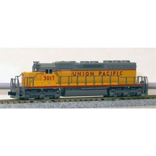 Pacific EMD SD40 Diesel Locomotive #3017 (176 2007) Toys & Games