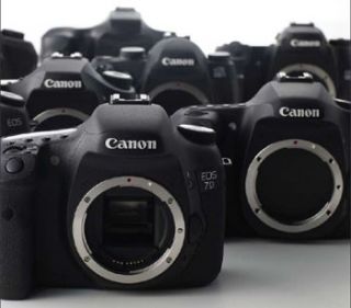 Canon EOS 7D + EF S 18 135 mm   Achat / Vente REFLEX Canon EOS 7D + EF