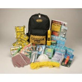 Back Pack Emergency Survival Kit   Deluxe 4 Person Sports