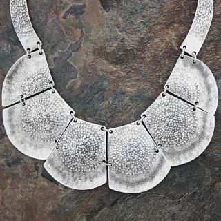 Silverplated Pewter Detailed Scalloped Necklace (Turkey)